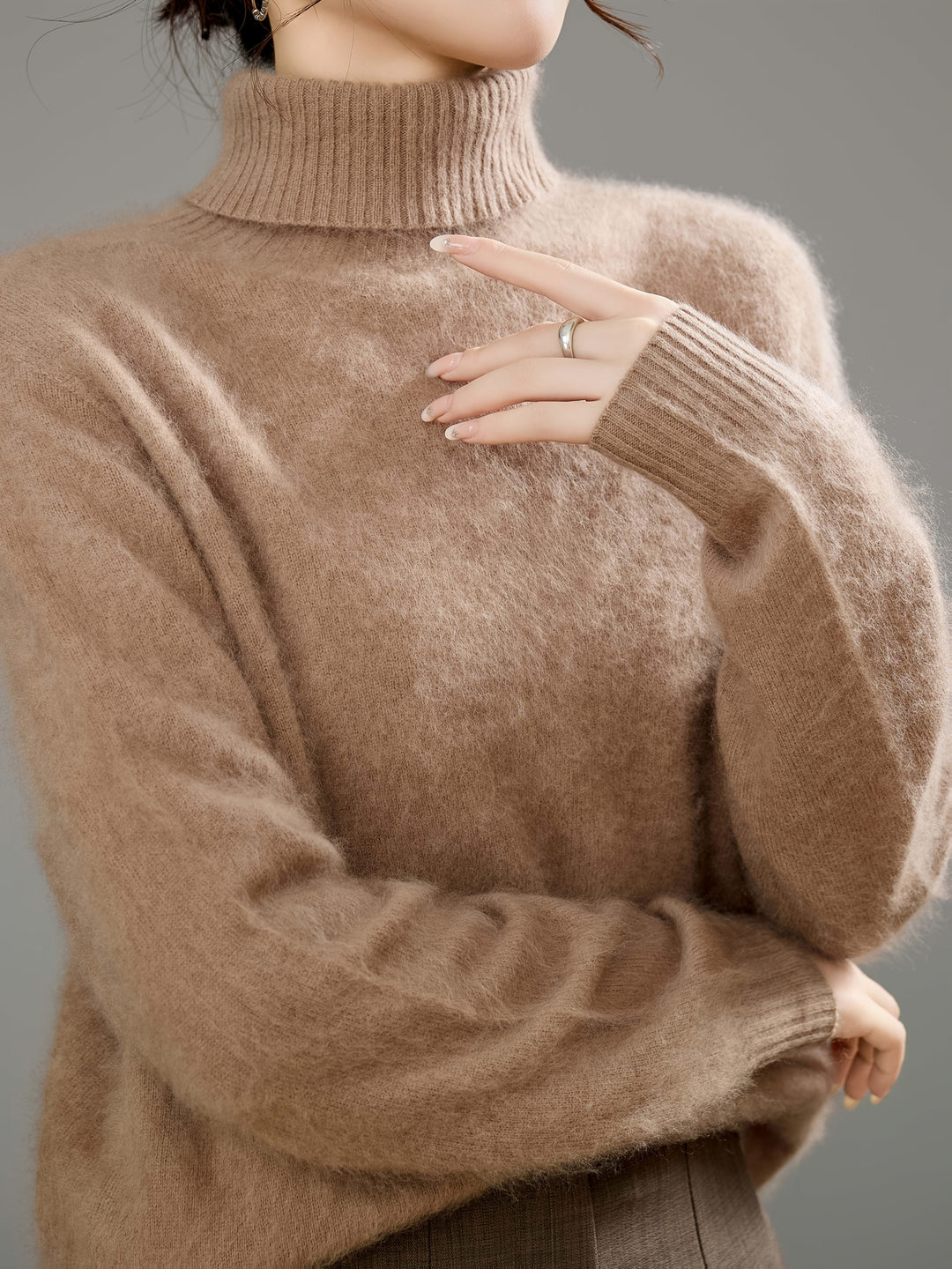 Wren | Women's Cashmere Wool Turtleneck Sweater